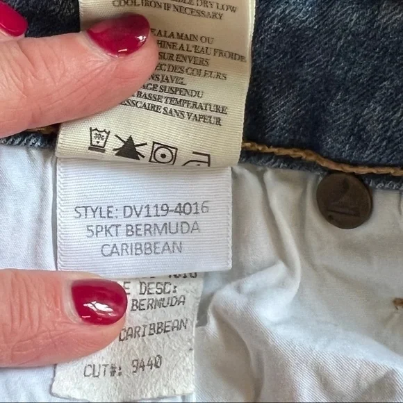 Vince Bermuda Jean Shorts in Caribbean Size 28 - Picture 7 of 8